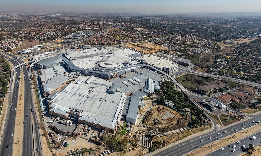 JSE censures Accelerate over Fourways Mall governance breach