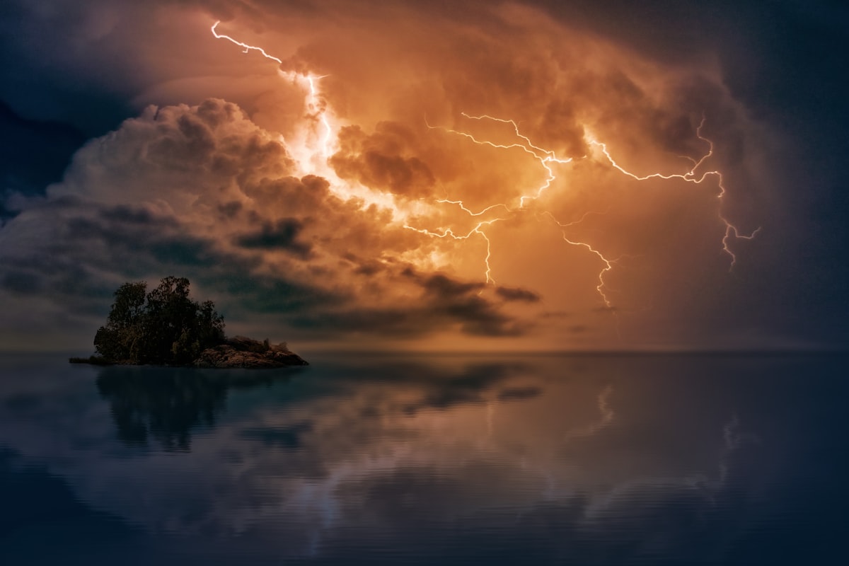 Maine Faces Near-90-Degree Heat and Weekend Storms