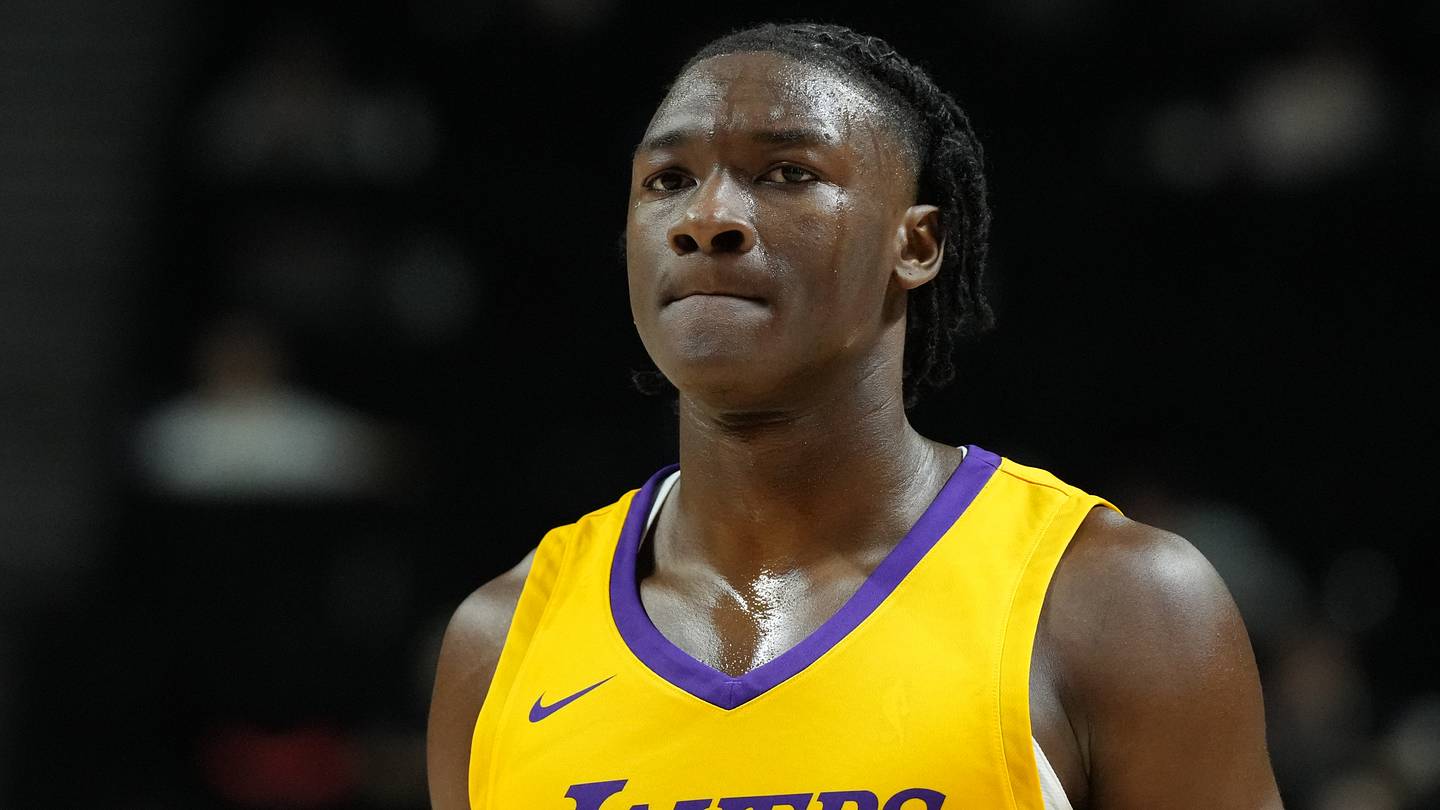 Adou Thiero would be the biggest loser if Lakers add Jonathan Kuminga