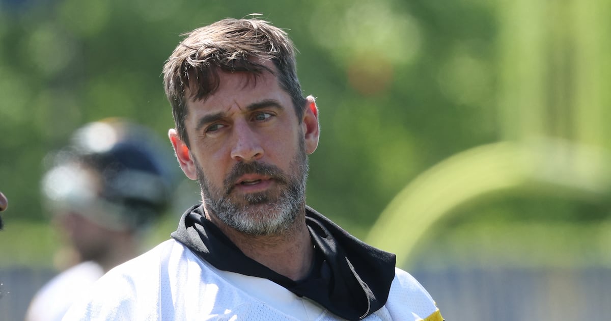 Aaron Rodgers Reunites With Family After Long Estrangement