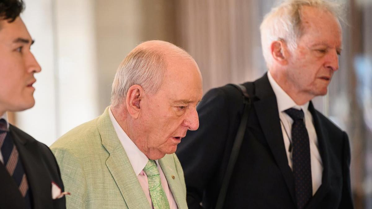 Veteran broadcaster Alan Jones's alleged victim says he lied to mum, not court