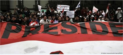 Jóvenes lideran protesta en Perú y piden la renuncia de Jerí