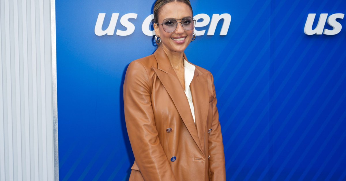 Jessica Alba's Almond Brown Blazer Is So Fall-Coded — Snag a $46 Version