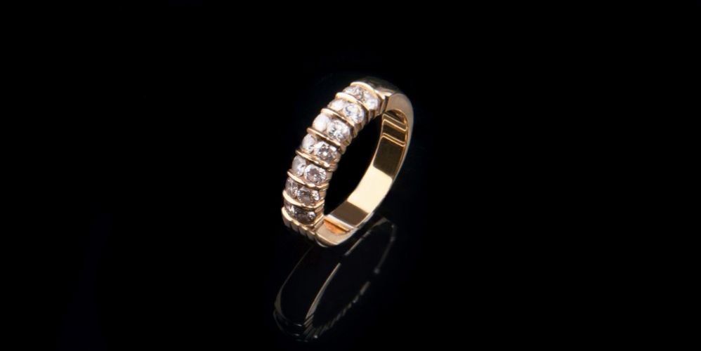 Quotazione dei diamanti: i fattori che incidono sul loro valore