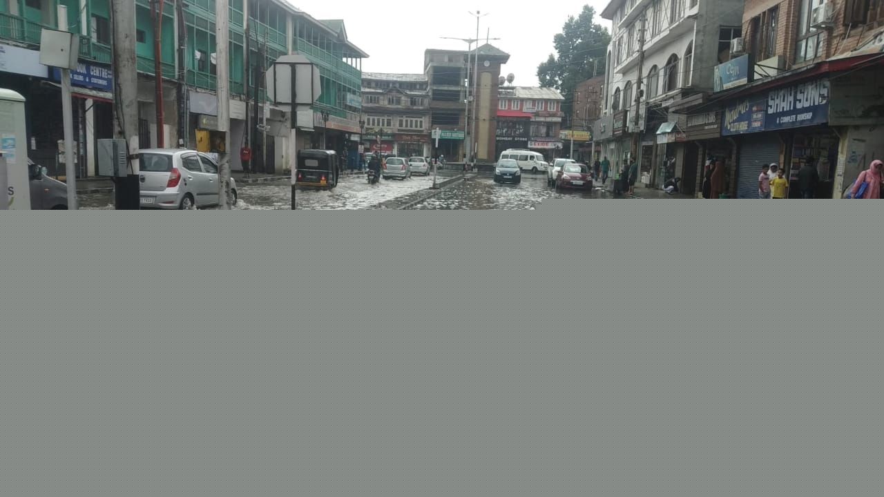 Dr Farooq Seeks Smart City Audit After Srinagar Waterlogging