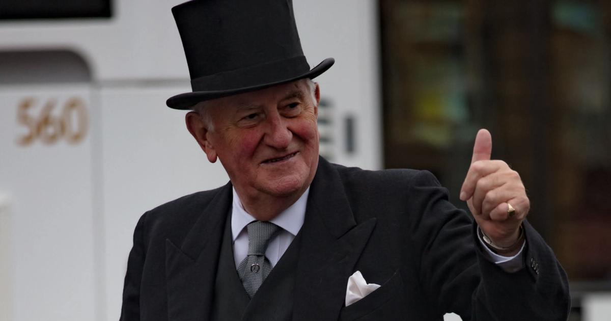 Tributes pour in after the death of Musselburgh stalwart George Innes