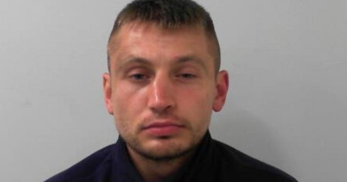 Police launch manhunt after two cars set alight at North Yorkshire market place
