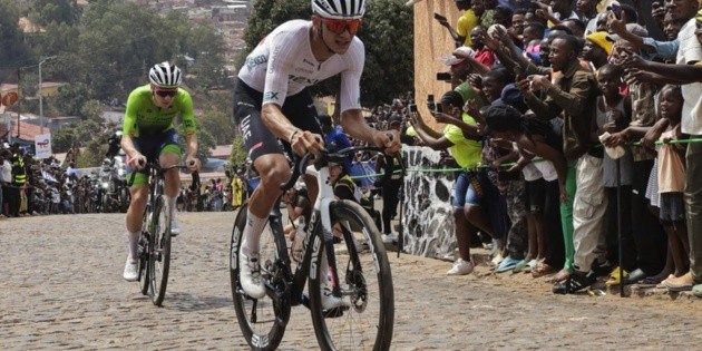 Isaac del Toro destaca en el Campeonato Mundial de Ciclismo de Ruta
