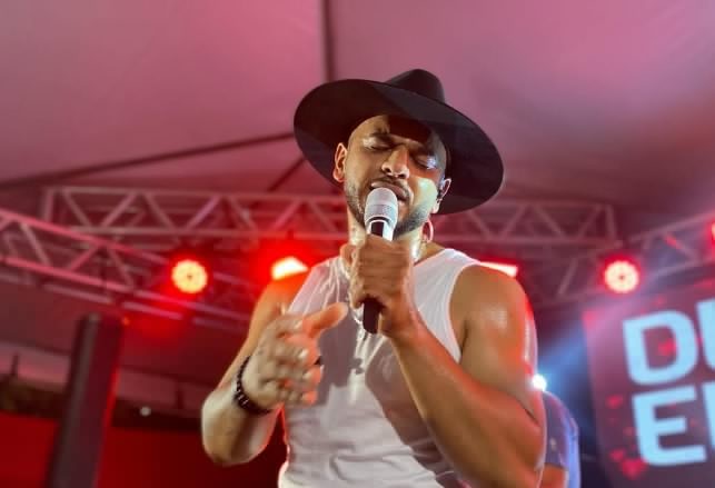 Saiba quem é o sertanejo da dupla Derick e Eduardo que foi diagnosticado com leucemia