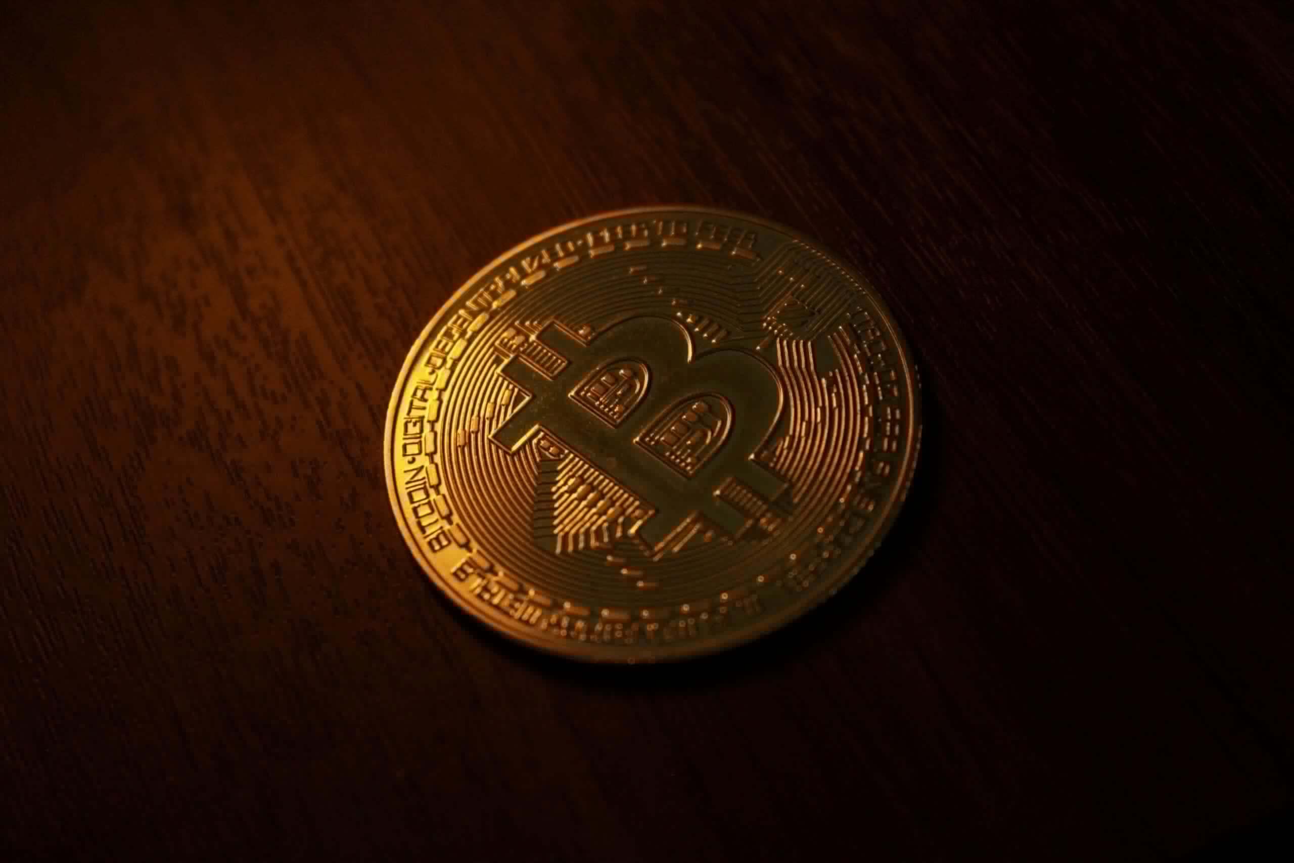 Smarter Web Company Expands Bitcoin (BTC) Holdings to 2,712 BTC Following New Purchase