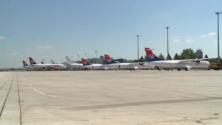 Na Aerodromu Nikola Tesla oštećen avion Er Srbije, povlači se privremeno iz saobraćaja