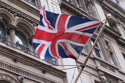 UK NWF Targets Carbon Capture, Batteries and Grid Upgrades in £5B Annual Investment Drive