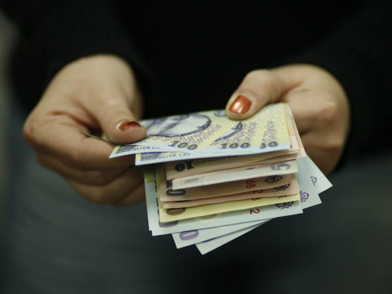 Ce se întâmplă cu salariile în acest an. Iată ce spune BNR