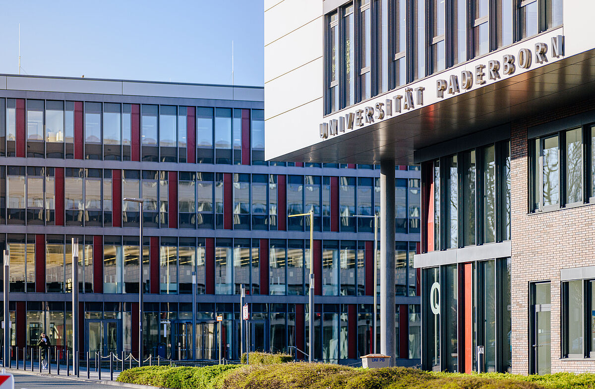 Universität Paderborn beim „THE World University Subject Ranking 2025“ fächerübergreifend erfolgreich