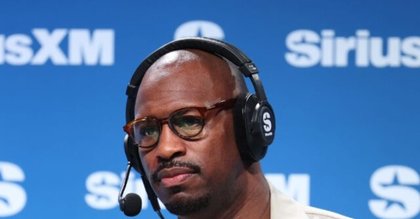 REPORT: NFL Vet Vernon Davis Accused of Assaulting Woman During Argument over Abortion