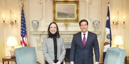 María Corina Machado reclama un cambio «real» en Venezuela y no «una transición a la rusa donde se quedan las mafias en el poder»