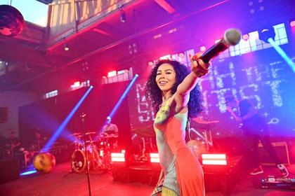 UGG Kicks Off Fall Collection at Brooklyn Bash With Mariah the Scientist Show