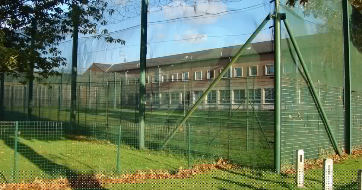 Saint-Hubert : incendie à la prison, la situation est sous contrôle après l’évacuation de 70 personnes
