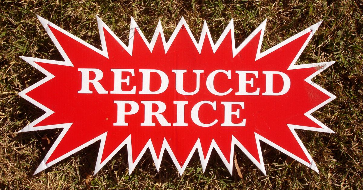 Home price cuts accelerate shift to buyer’s market