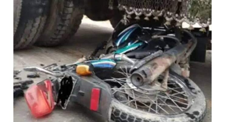 Motorcycle-Dolly collision claims one life in Mailsi