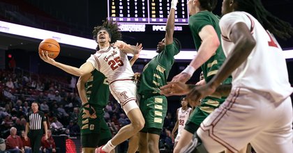 Temple surrenders second-half lead in 80-76 OT loss to Charlotte