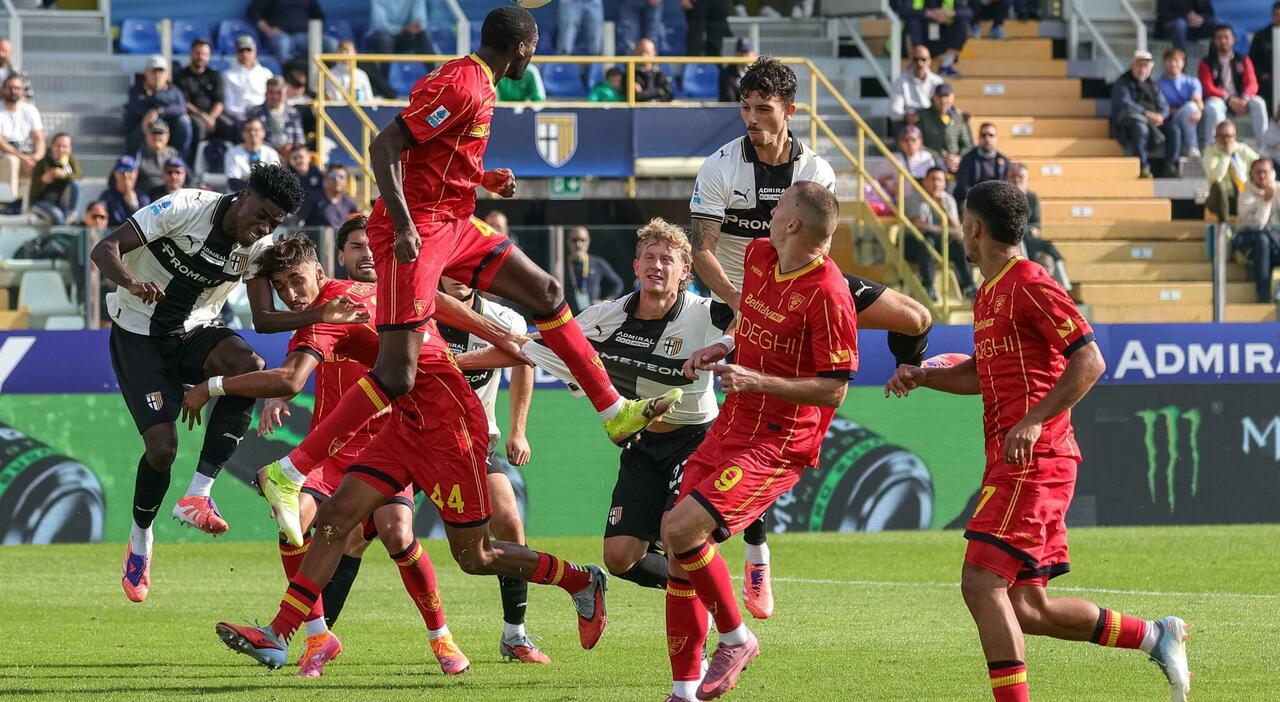 Parma-Lecce diretta, impresa dei giallorossi: 0-1