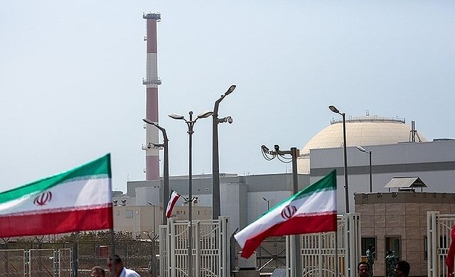 Oil Surges More Than 6% After Iran Launches New Missile Attack on U.S. Forces, Ending Brief Lull in Fighting
