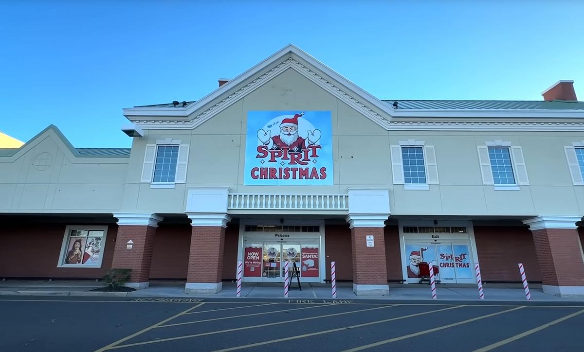 Spirit Halloween Now Does Christmas—3 Stores in Illinois
