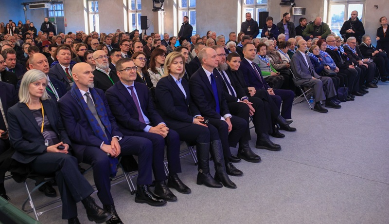 Rzecznik Muzeum Auschwitz wyjaśnia pominięcie prezydenta w trakcie rocznicowych obchodów