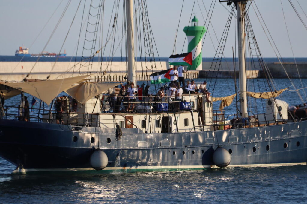Israel torna a instar la flotilla a aturar-se: “Hi ha crides de tot arreu perquè aquesta provocació s’aturi”