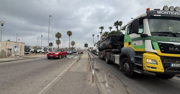 Steady flow of freight but ‘teething issues’ continue at border
