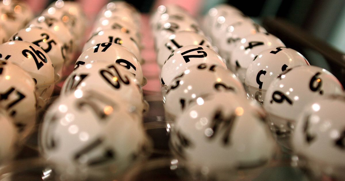 Mann fand Lottoschein mit 15-Millionen-Euro-Gewinn in Übergangsjacke