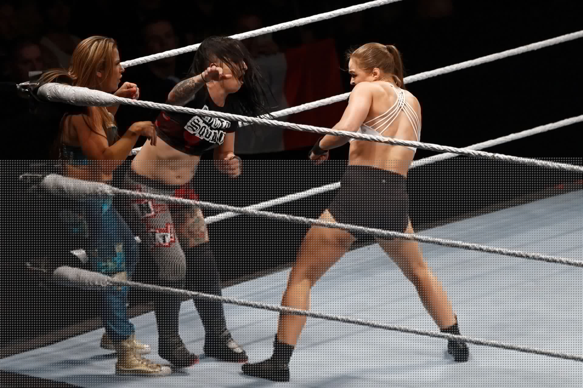 WWE legend Mickie James cooks Gunther with blunt insult