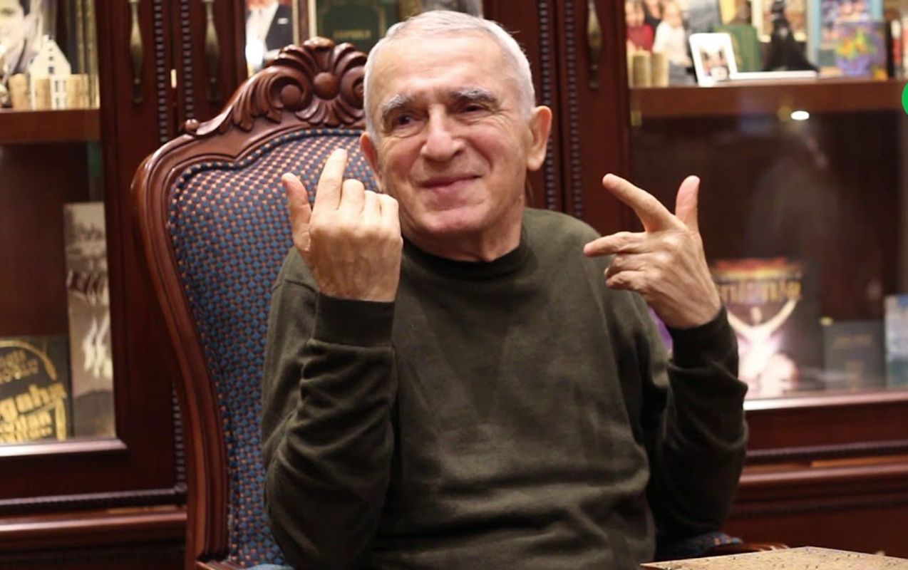 Azerbaijani poet and translator Chingiz Alioghlu dies at 82
