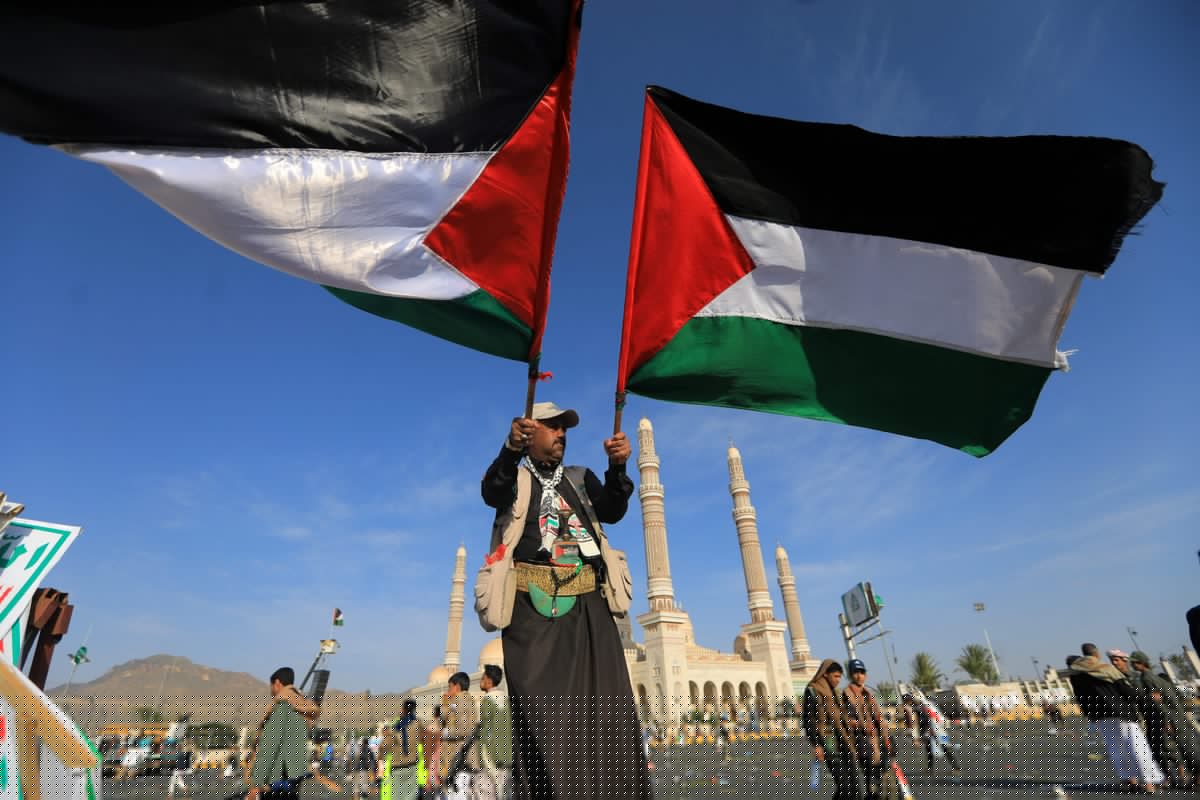 Exército israelense diz ter interceptado míssil lançado do Iêmen