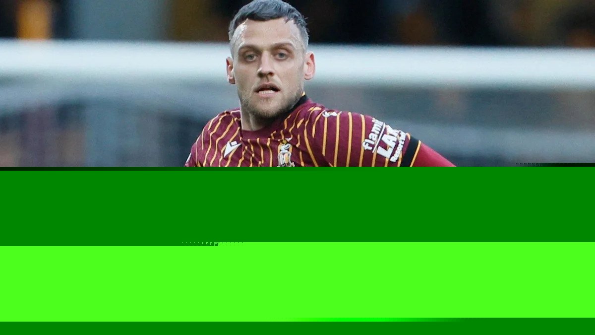Bradford defender Baldwin extends deal