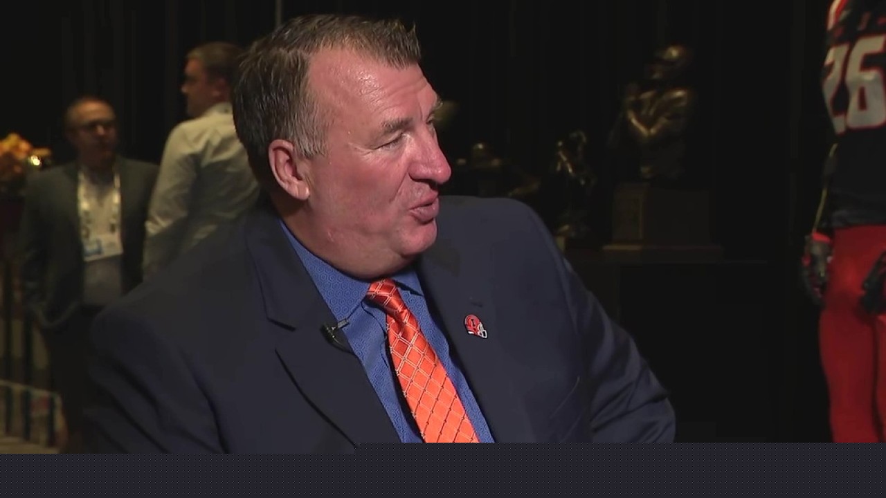 1-on-1 with Bret Bielema: "We have one of the best homefield advantages in the Big Ten" | Fox Chicago Sports