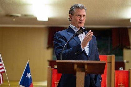 Evangelist, honey producer Nate Sheets vows to make food cleaner, safer for Texans as agriculture commissioner