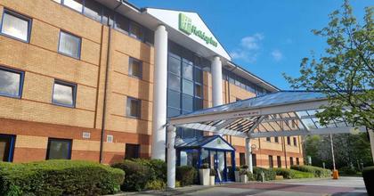 'Outrage' as councillors vote against motion to take hotel legal action