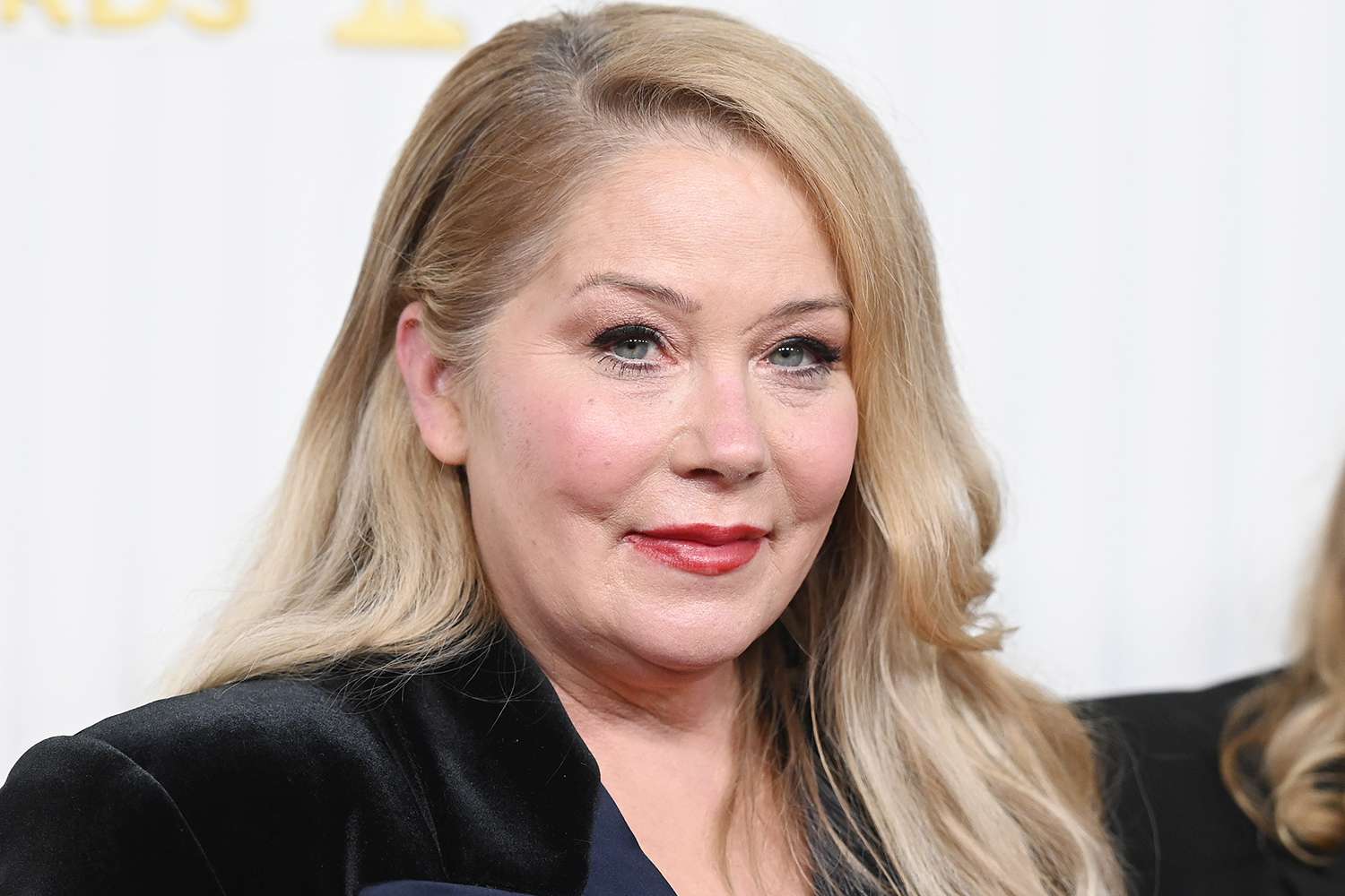 Christina Applegate Credits Facetune and More with ‘Mermaid’ Look for “Married with Children” Reunion
