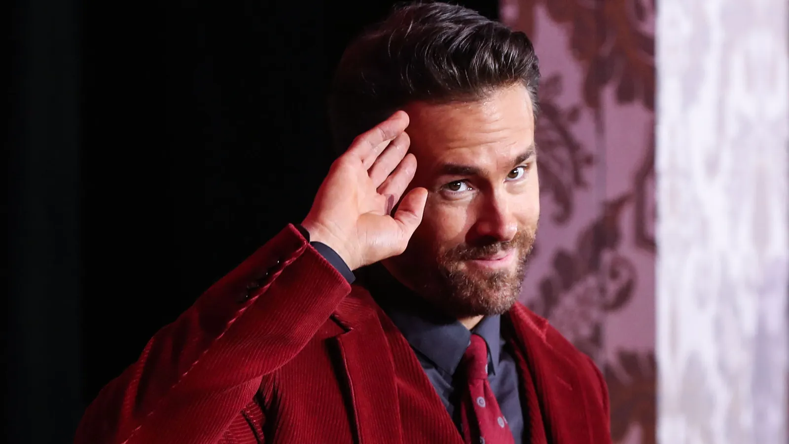 Ryan Reynolds’s awkward email to ‘It Ends With Us’ author goes viral