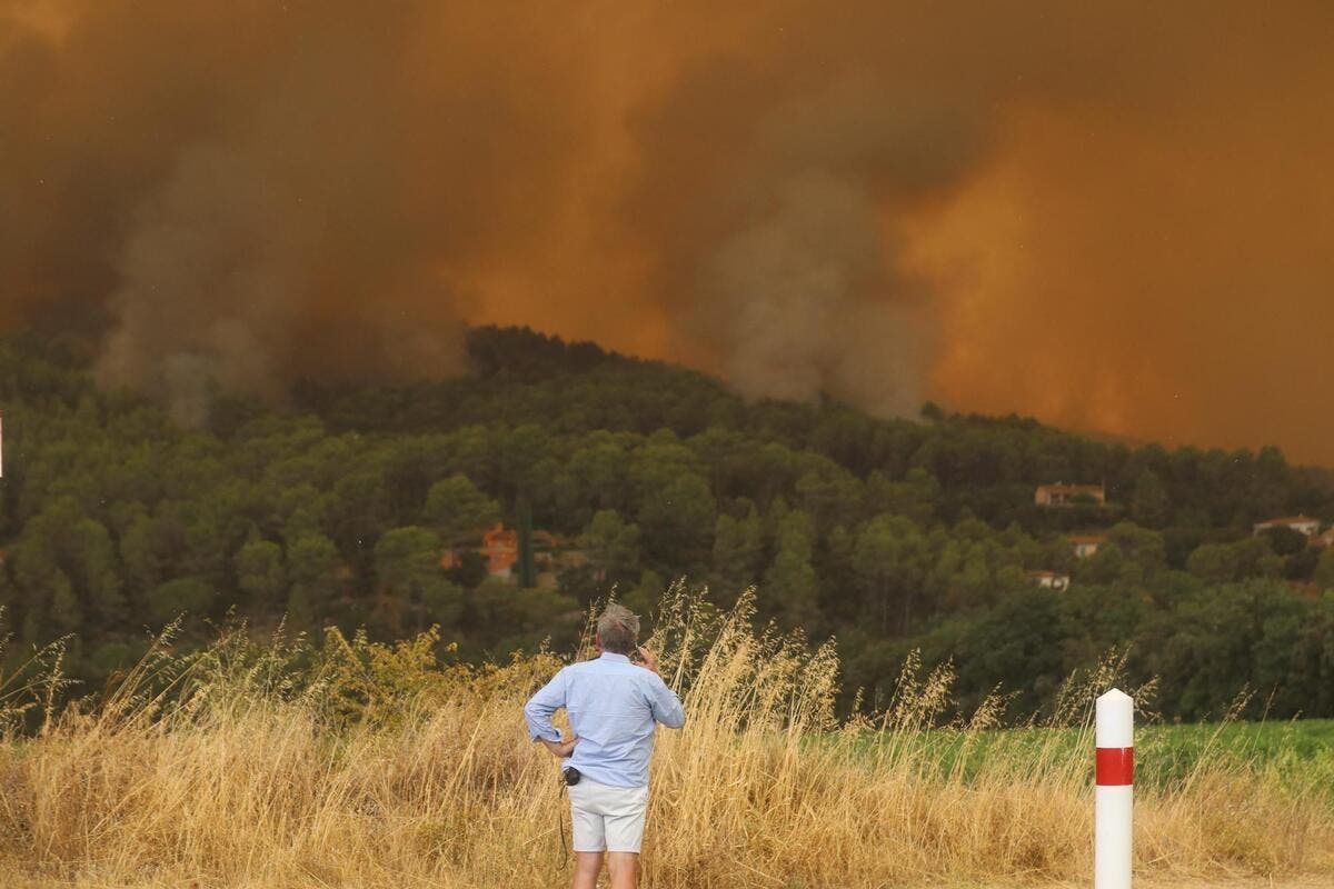 Fausses cagnottes en ligne ou offres de service suspectes : après les incendies dans le Var, comment se protéger des tentatives d’escroquerie ?