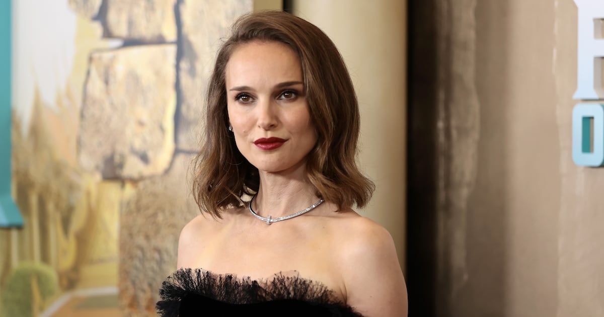 Oscar Winner Tries to Distance Self From Scathing Book