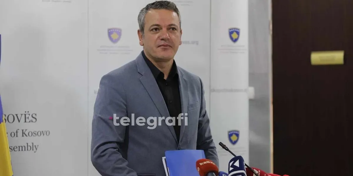Gashi: Rruga është e qartë – ose konstituohet Kuvendi, ose vendi shkon në zgjedhje