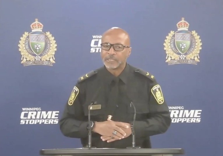 Winnipeg police warn of rising thefts targeting the elderly