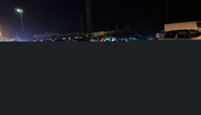 Kolona në kufi: Pritje deri në një orë e gjysmë