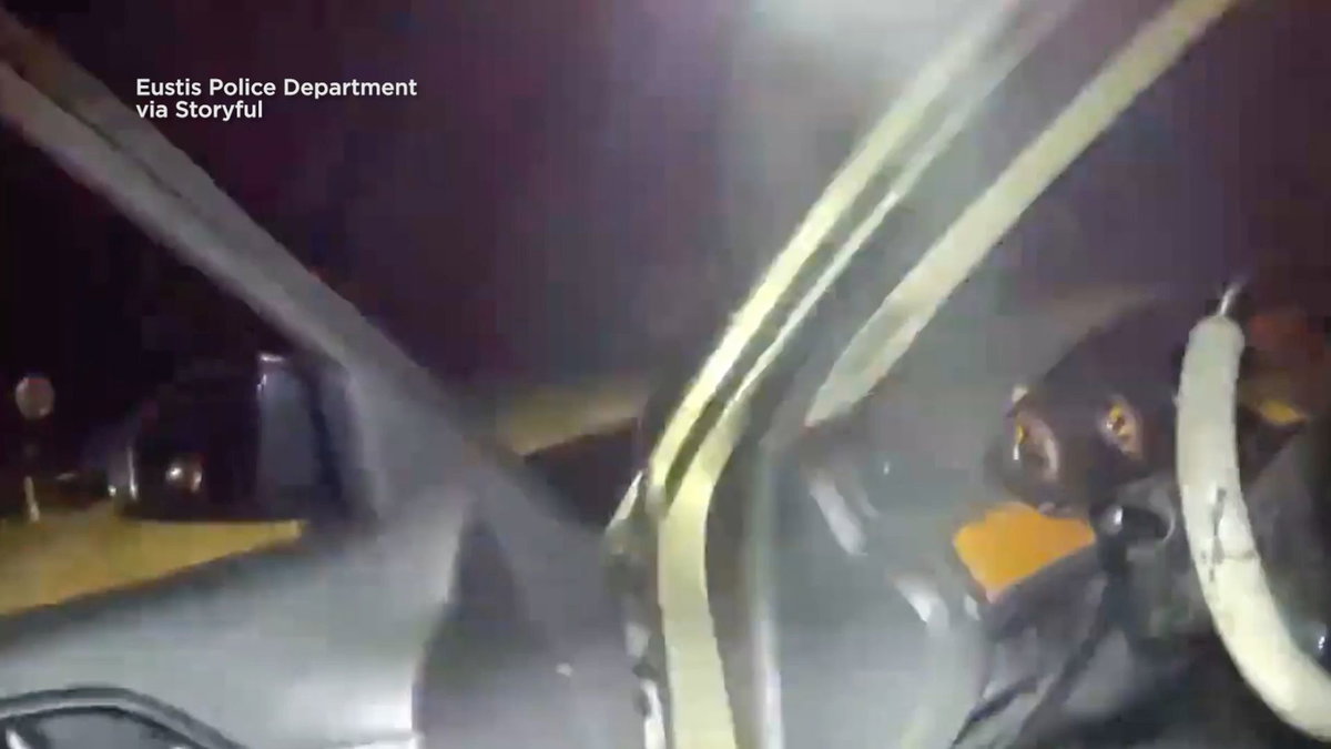 Suspect in Florida drags two police officers during traffic stop
