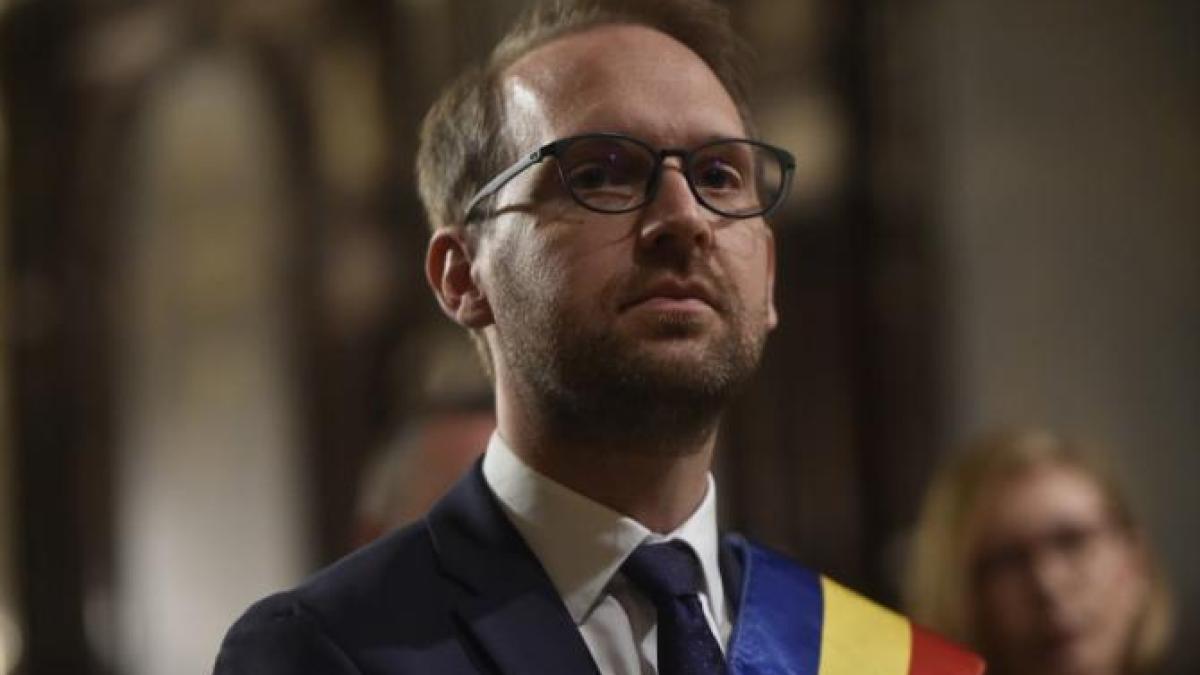 Noua lege ANI a trecut de votul Senatului, dar nu fără scandal: Ați transformat-o în "concubina Mirabela şi prinţişorul Fritz"!