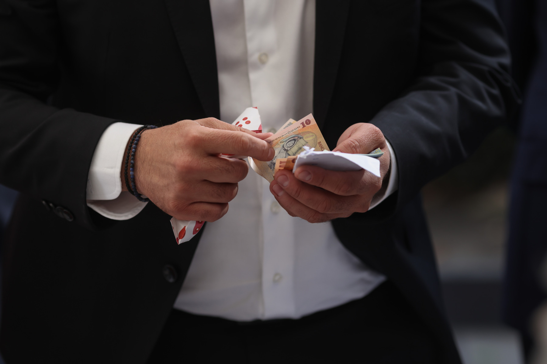 Preşedintele CJ Botoșani ia în calcul o reducere cu 10% a numărului de funcţionari / Valeriu Iftimie: ”Eu nu merg pe ideea să tai salarii, eu merg pe ideea să optimizăm organigrama”