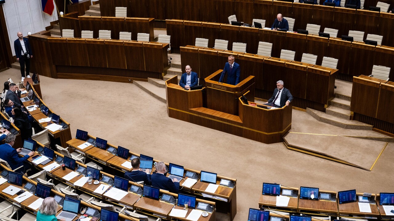 Parlament definitívne schválil úpravu rokovacieho poriadku aj etický kódex. Za hlasovalo 78 poslancov